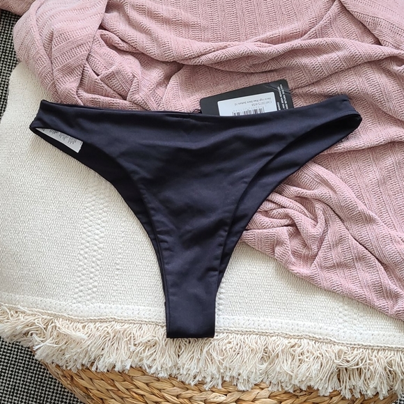 Prettylittlething High Rise Bikini Bottom - Picture 6 of 6